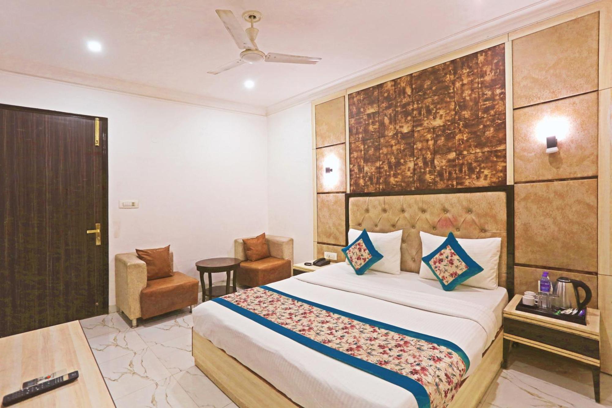 The Almora Residency - Complimentary Airport Trasnfer Hotel New Delhi Exterior photo