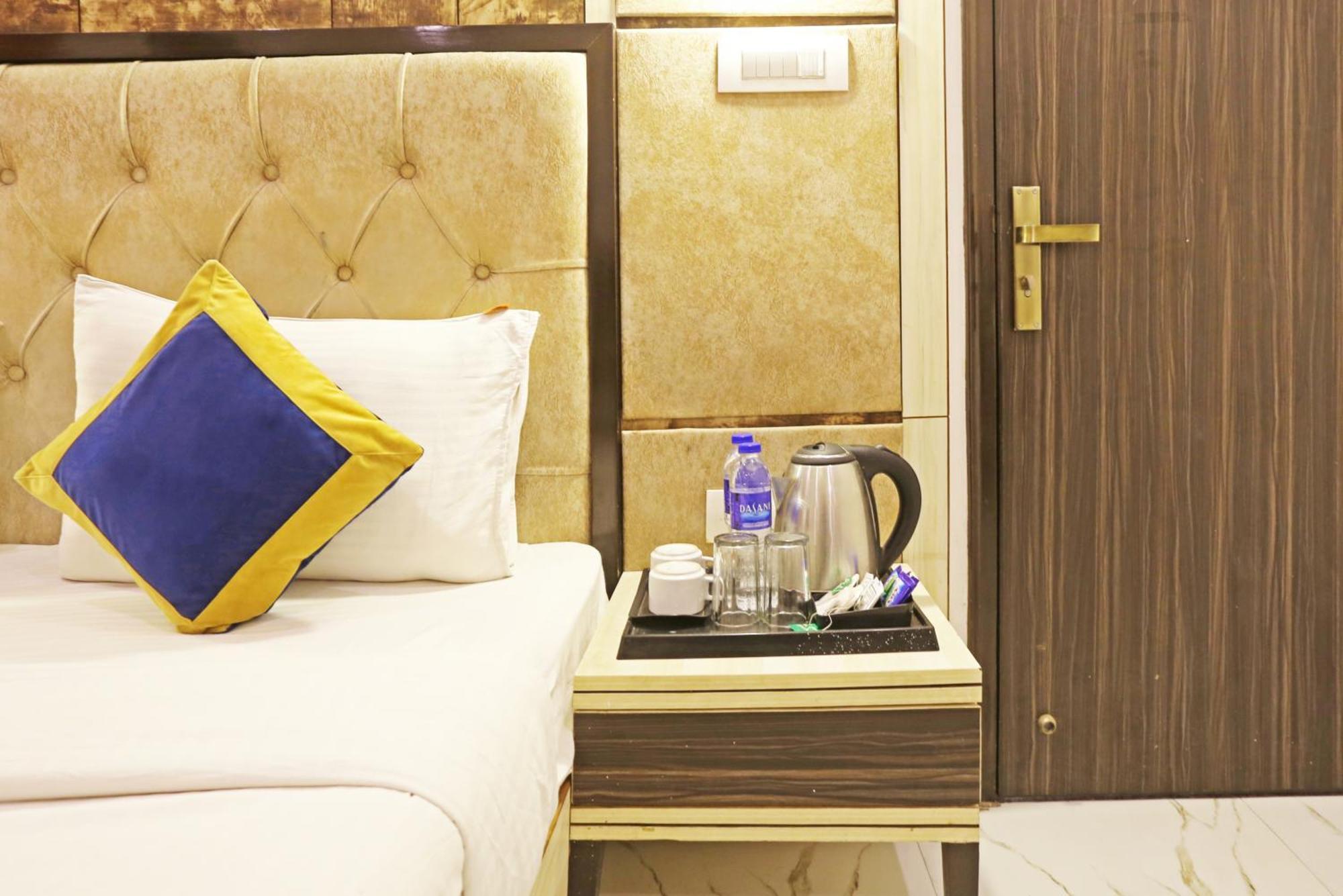 The Almora Residency - Complimentary Airport Trasnfer Hotel New Delhi Exterior photo