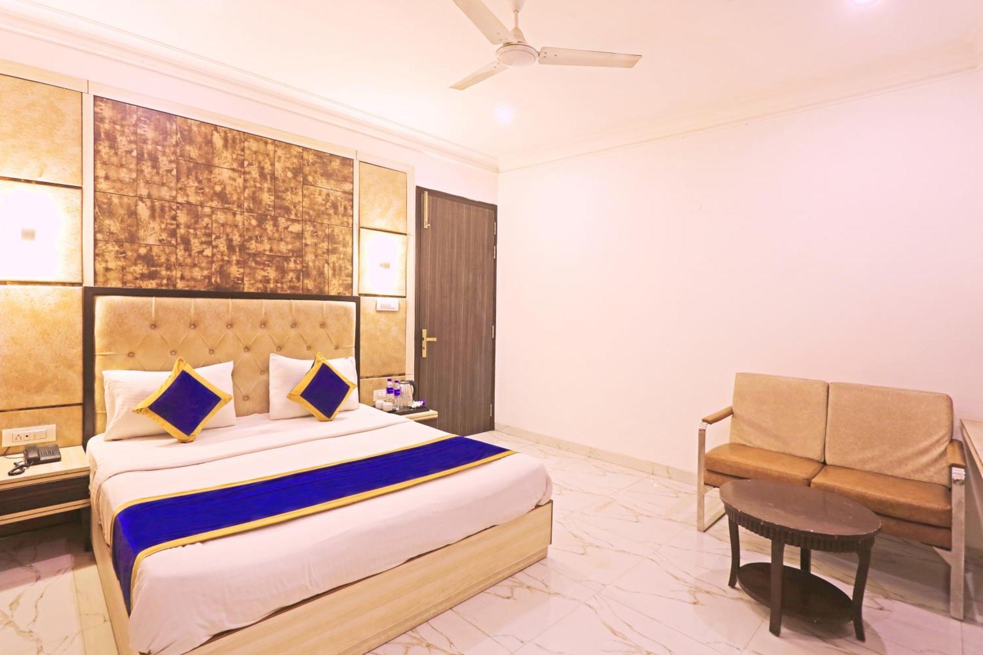 The Almora Residency - Complimentary Airport Trasnfer Hotel New Delhi Exterior photo
