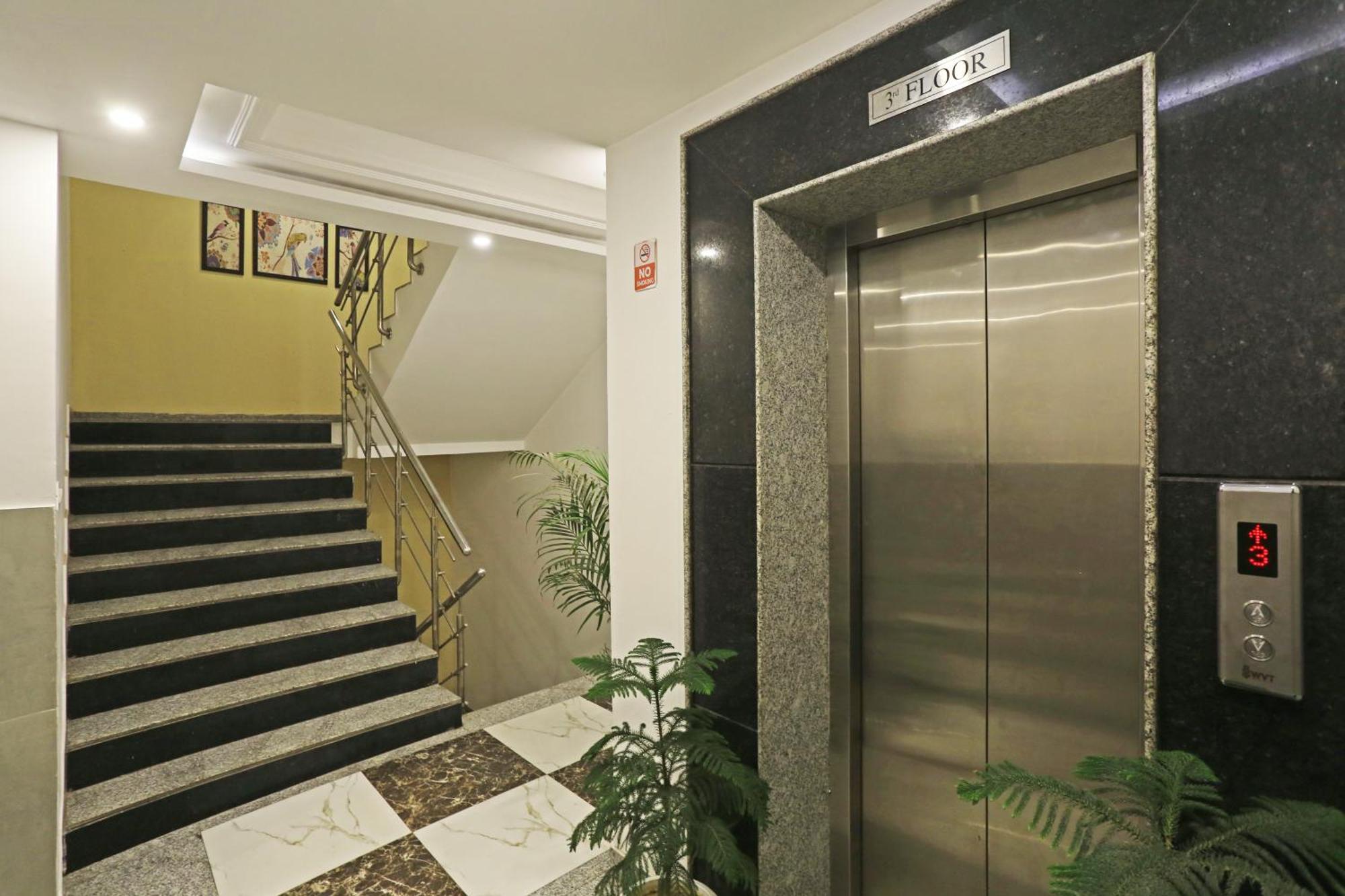 The Almora Residency - Complimentary Airport Trasnfer Hotel New Delhi Exterior photo